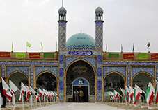 ویژه برنامه تحویل سال 93 با حضور زائرین راهیان نور در جوار شهدای هویزه برگزار می شود ویژه برنامه تحویل سال 93 با حضور زائرین راهیان نور در جوار شهدای هویزه برگزار می شود