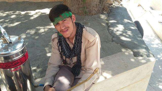 اینجا آمده ام تا از هیاهوی شهر دور باشم اینجا آمده ام تا از هیاهوی شهر دور باشم