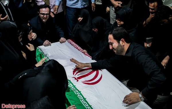 همسر شهید همدانی: وقتی می خواست برای  آخرین بار برود با اطمینان می گفت که شهید می شوم+تصاویر