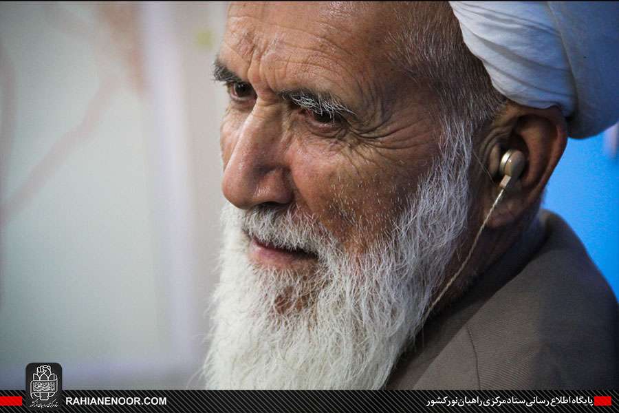 بازدید آیت الله حائری شیرازی در قرارگاه مشترک راهیان نور جنوب کشور