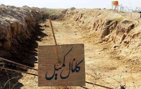 اهدای مهر و تربت شهدا به زائران کانال کمیل و حنطله اهدای مهر و تربت شهدا به زائران کانال کمیل و حنطله