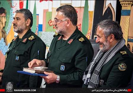 همایش تجلیل از مسئولین یادمانهای راهیاننور و خادمین شهدا برگزار شد همایش تجلیل از مسئولین یادمانهای راهیاننور و خادمین شهدا برگزار شد