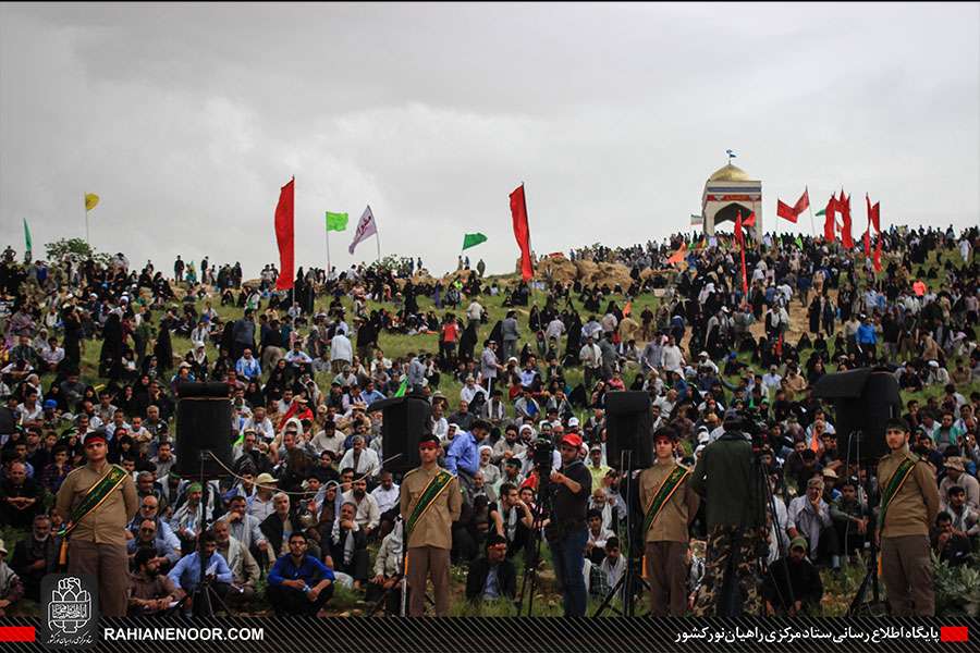 صعود سراسری زائرین راهیان نور غرب به ارتفاعات یادمان بازی دراز