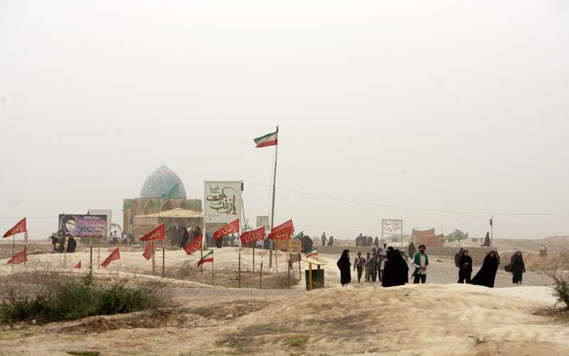 هدف اصلی ما از برگزاری اردوهای راهیان نور آشنایی دانش آموزان با اهداف شهدا است هدف اصلی ما از برگزاری اردوهای راهیان نور آشنایی دانش آموزان با اهداف شهدا است