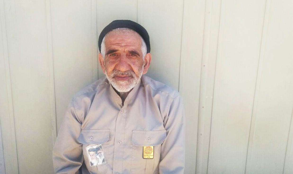 از قافله شهدای دفاع مقدس و مدافع حرم جا ماندهام از قافله شهدای دفاع مقدس و مدافع حرم جا ماندهام