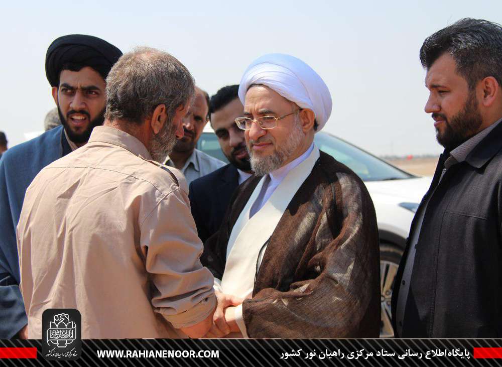 بازدید آیت الله محسن اراکی عضو مجلس خبرگان رهبری از یادمان شهدای ذوالفقاری