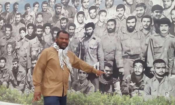 سلاح بچههای مدافع خرمشهر در برابر بعثیها الوار و چوب بود / وقتی آیت الله خامنه ای به خرمشهر آمده بود همه میگفتند یک شیر وارد شهر شده است سلاح بچههای مدافع خرمشهر در برابر بعثیها الوار و چوب بود / وقتی آیت الله خامنه ای به خرمشهر آمده بود همه میگفتند یک شیر وارد شهر شده است