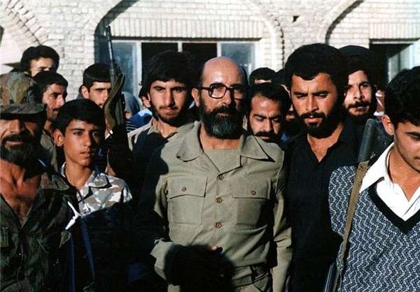 نقش بیسیمچی ژاندارمری در آزادسازی پاوه به روایت شهید چمران نقش بیسیمچی ژاندارمری در آزادسازی پاوه به روایت شهید چمران