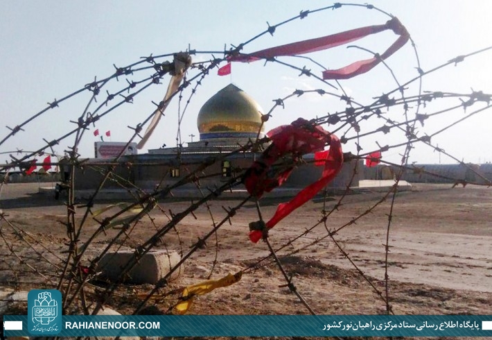 حال و هوای زائرین یادمان طلائیه <img src="/images/picture_icon.gif" width="16" height="13" border="0" align="top"> حال و هوای زائرین یادمان طلائیه <img src="/images/picture_icon.gif" width="16" height="13" border="0" align="top">