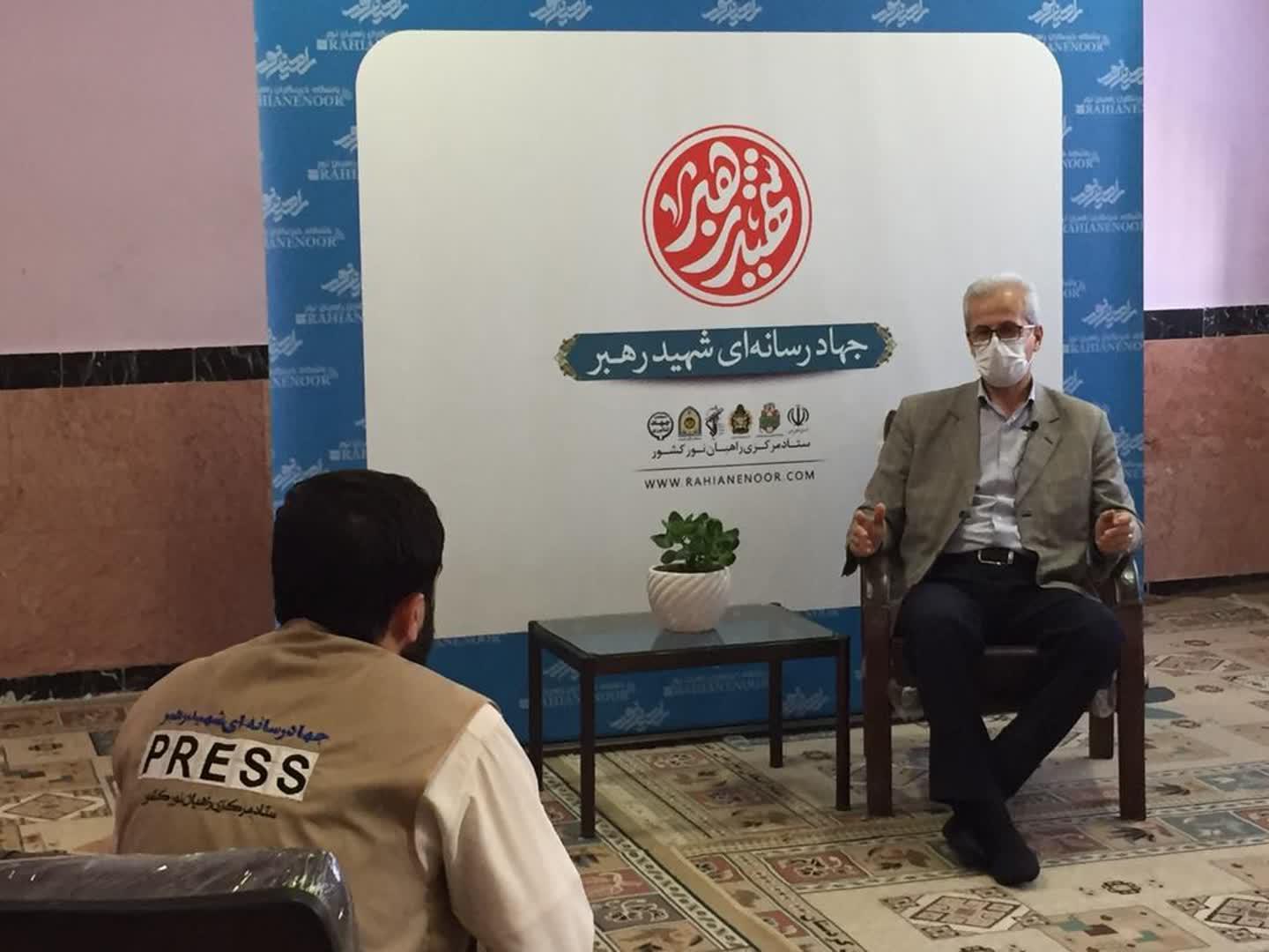 حضور دکتر فریدون عبدالملکی رئیس دانشگاه علوم پزشکی استان کردستان در مرکز رسانه‌ای راهیان نور  <img src="/images/picture_icon.gif" width="16" height="13" border="0" align="top">