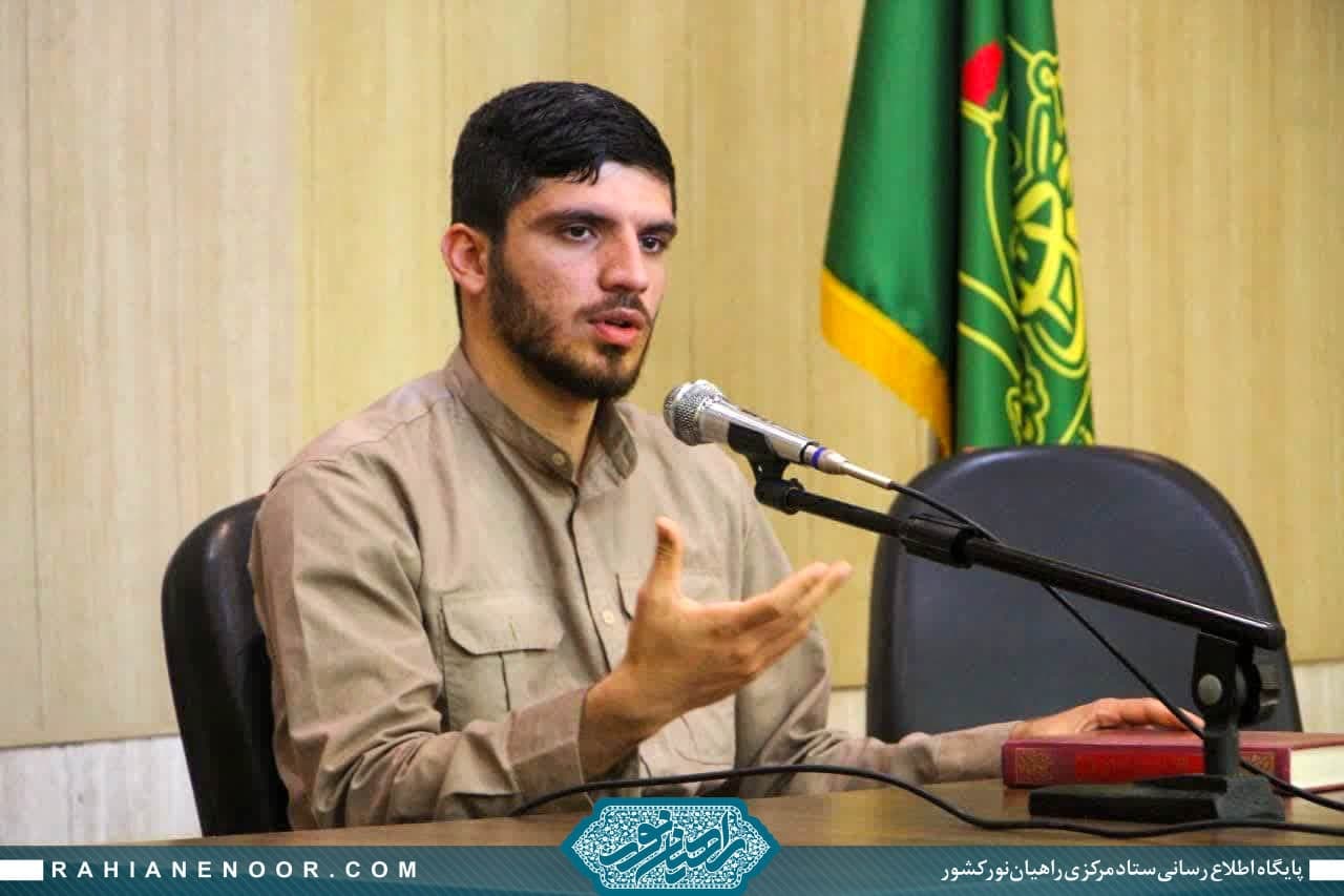 اختتامیه دوره اول خادمین پاسدار در یادمان هویزه  <img src="/images/picture_icon.gif" width="16" height="13" border="0" align="top">