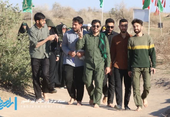 از اشک و لبخند تا عهد و پیمان با شهدا